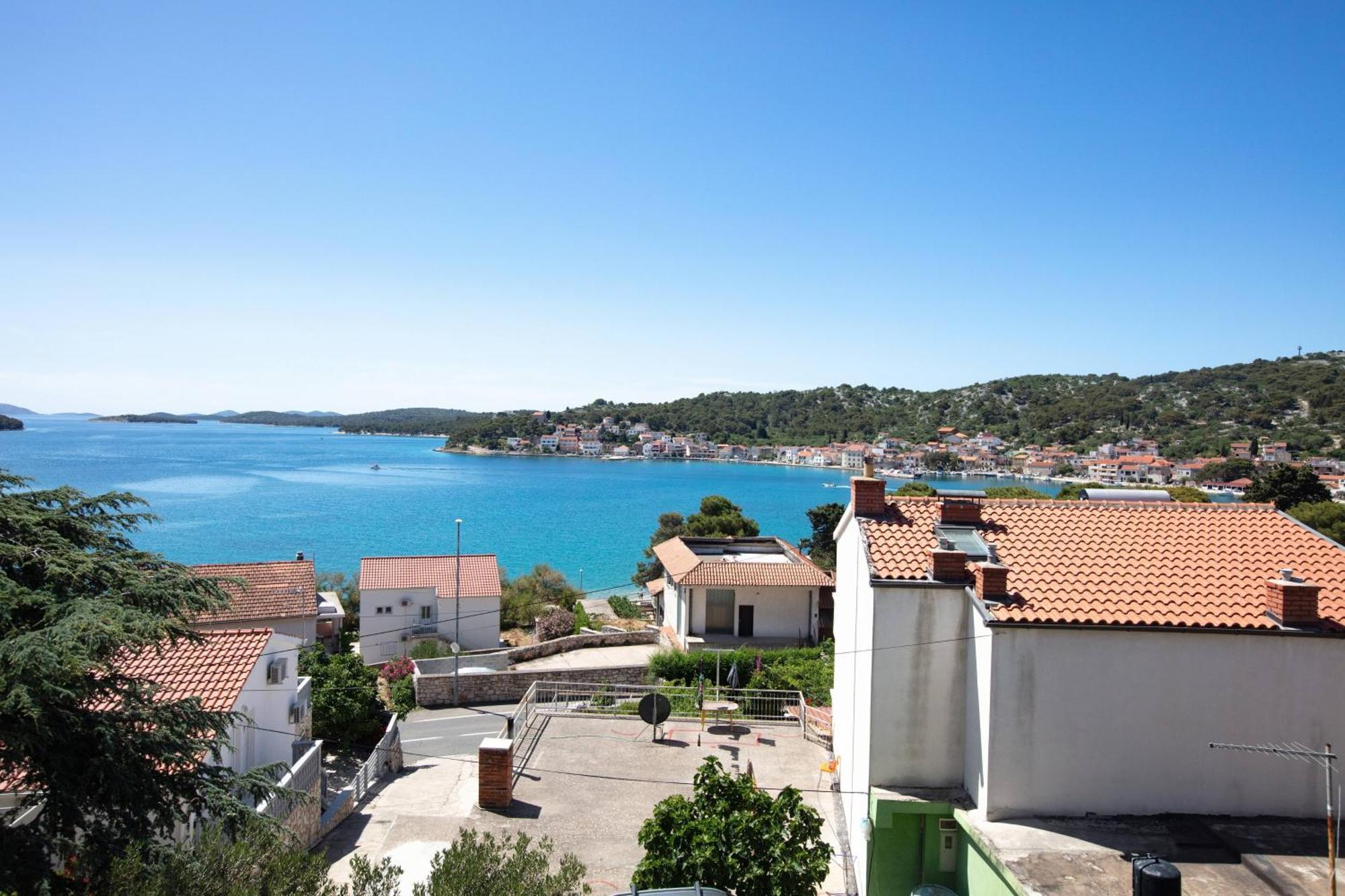 Apartments By The Sea Tisno, Murter - 812 외부 사진