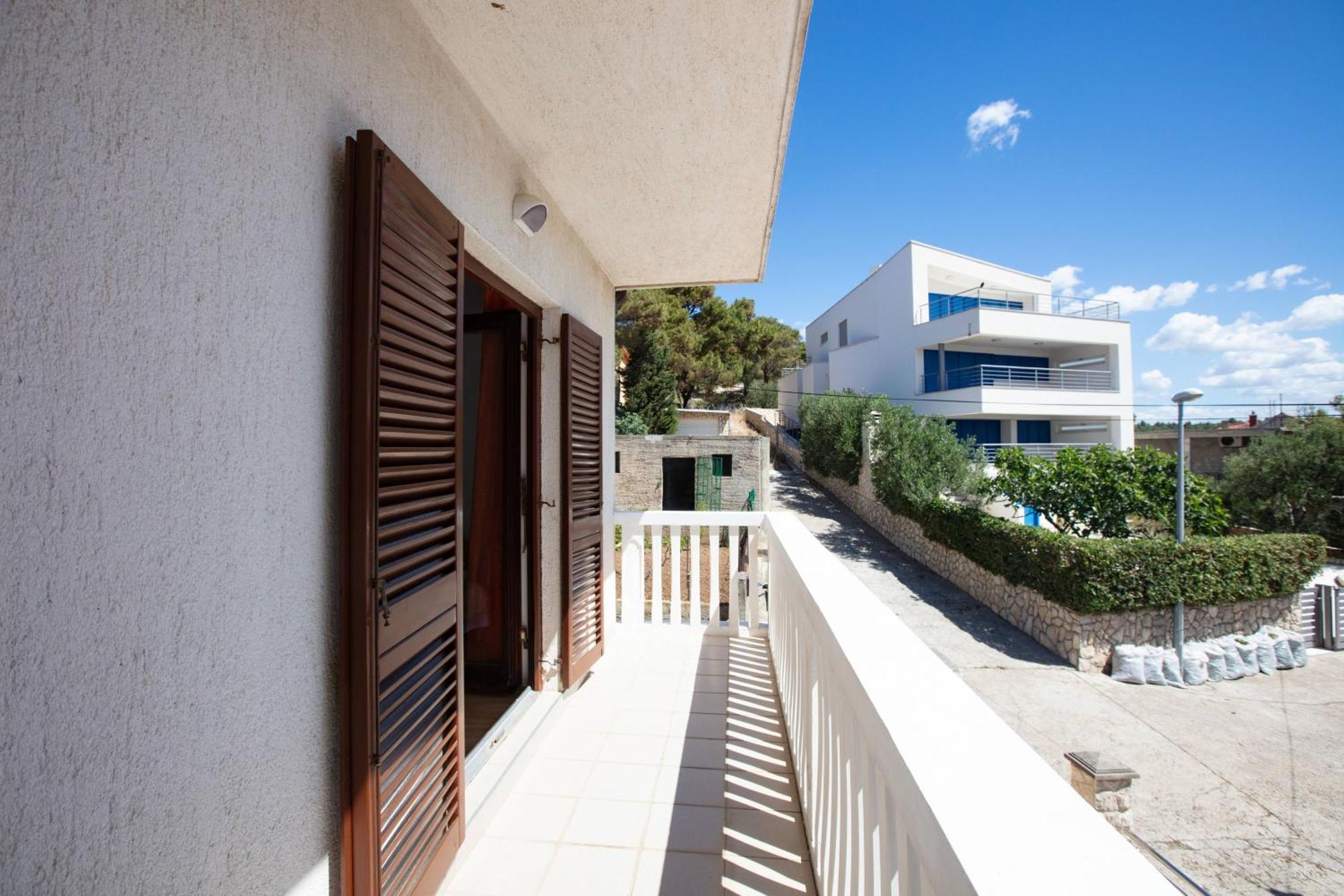 Apartments By The Sea Tisno, Murter - 812 외부 사진