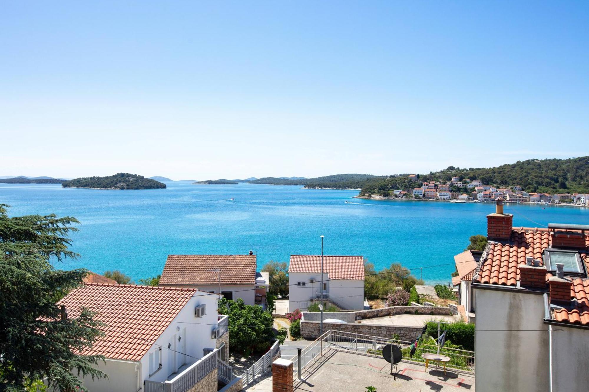 Apartments By The Sea Tisno, Murter - 812 외부 사진