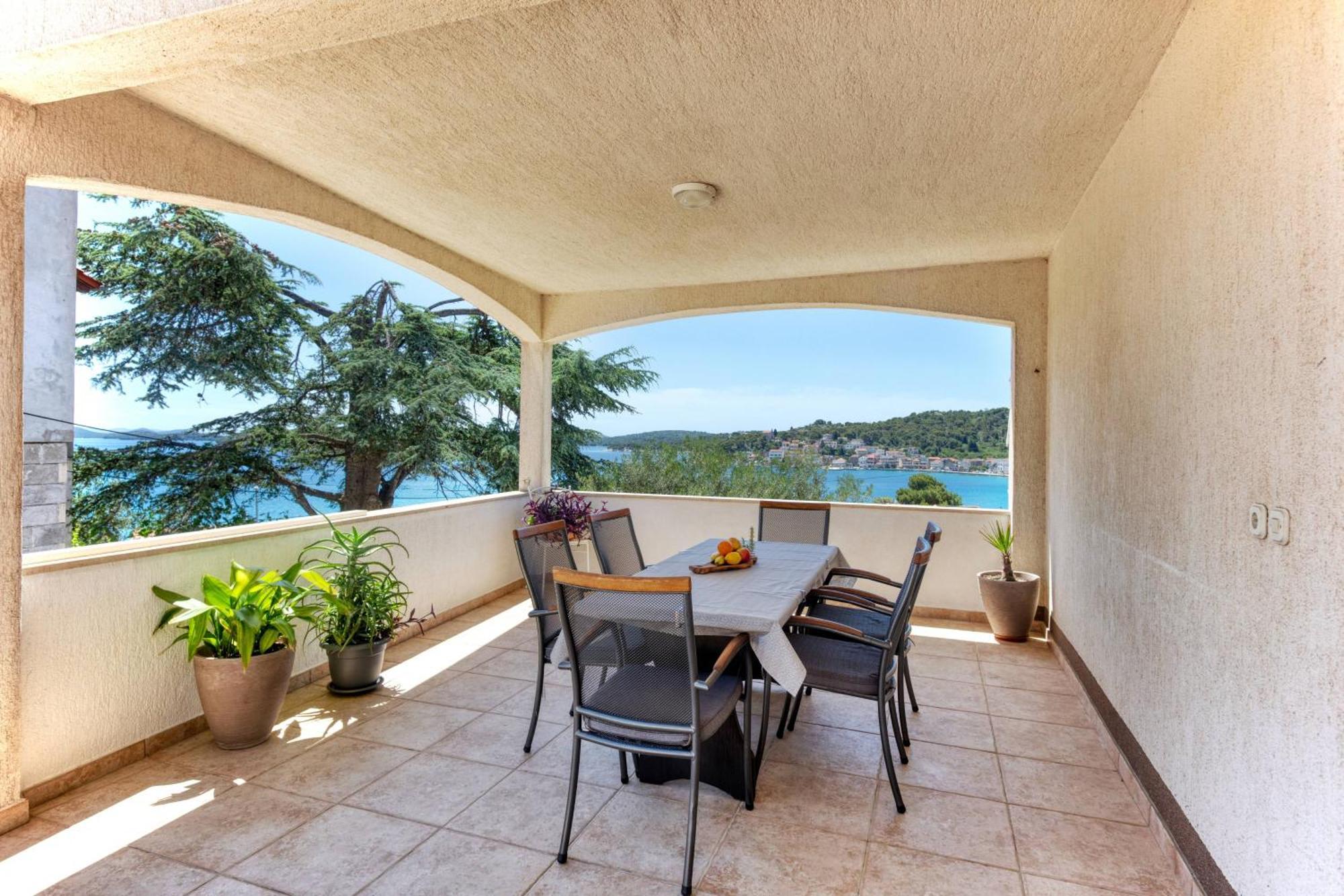 Apartments By The Sea Tisno, Murter - 812 외부 사진