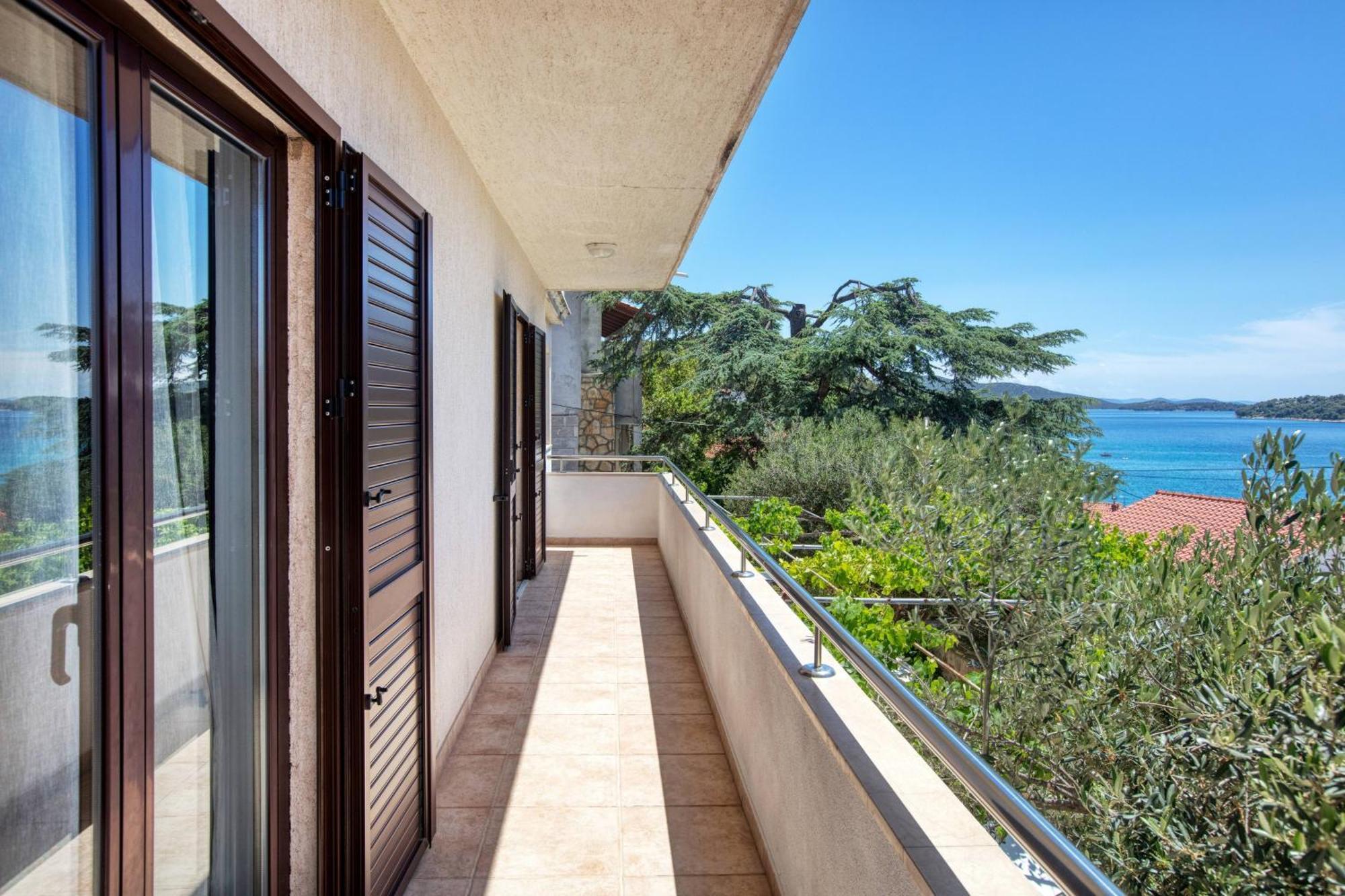 Apartments By The Sea Tisno, Murter - 812 외부 사진